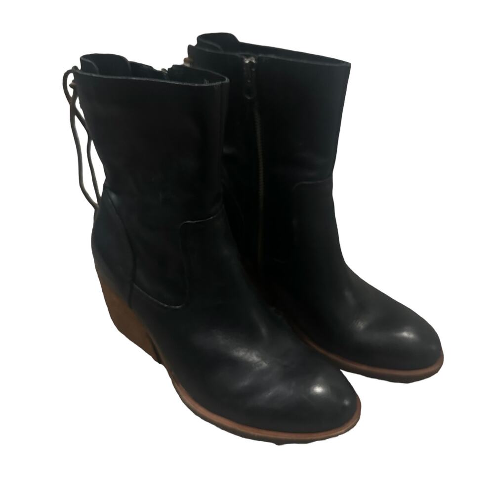 Kork Ease Black Leather Side Zip Tie Back boots Sz 7 NWOB